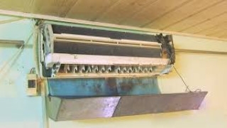 Mách bạn chiêu dọn sạch vết bẩn của điều hòa gia đình