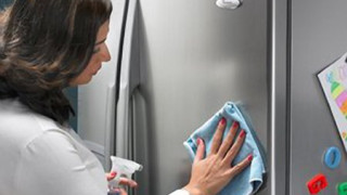 Cách dọn dẹp tủ lạnh sạch bóng như mới