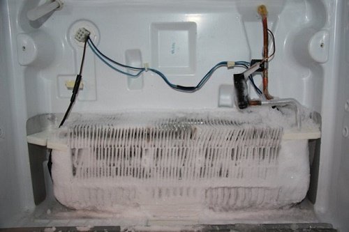 Tủ lạnh hỏng nặng vẫn được hưởng chế độ bảo hánh sau sửa chữa